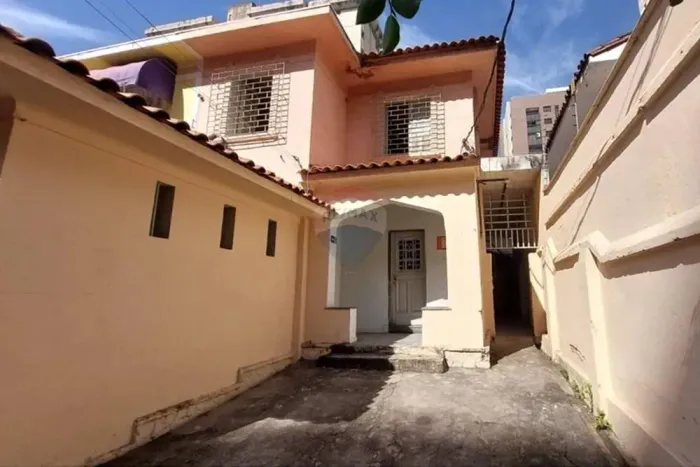 LOCAÇÃO: Casa tradicional com grande potencial para seu negócio no bairro de Lourdes - BH/
