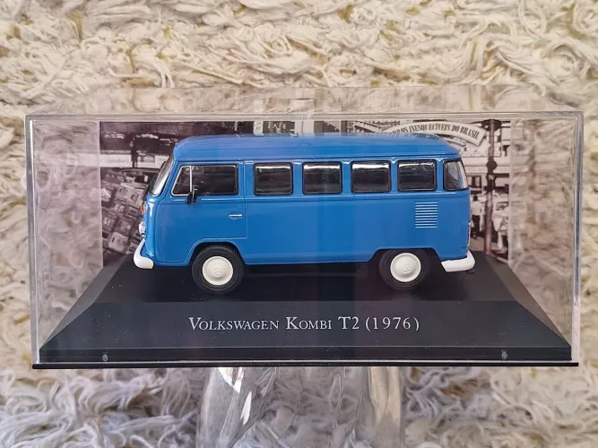 Miniatura Volkswagen Kombi T2 1976 - Carros Inesquecíveis do Brasil