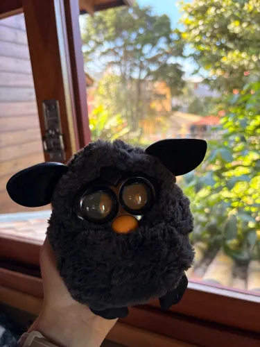 Furby boom preto