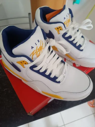 Tênis Nike Air Flight número 37 Novíssimo na caixa.