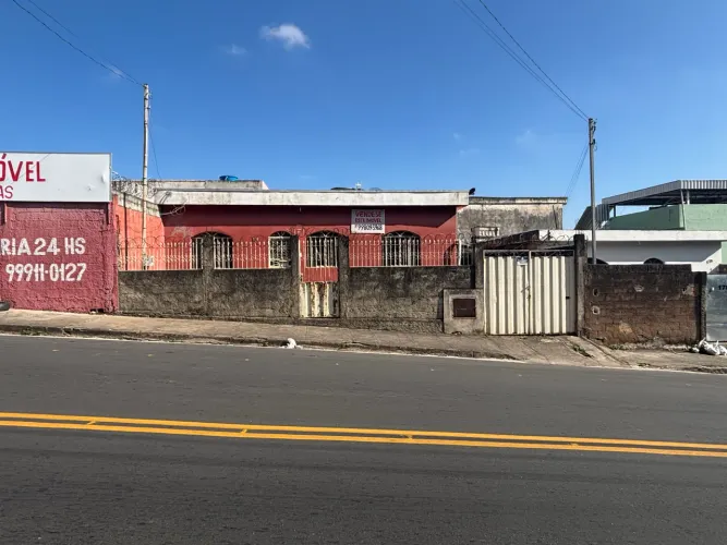 CASA A VENDA NO BAIRRO NAÇÕES ( NA RUA BOLÍVIA, QUASE ESQUINA COM A BOM SUCESSO)