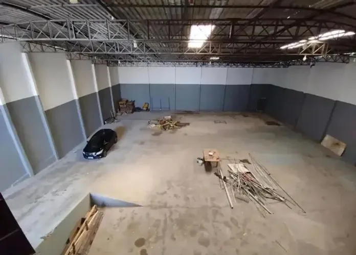 Galpão/Armazém 1.000m² c/ Escritório no Nova Cidade