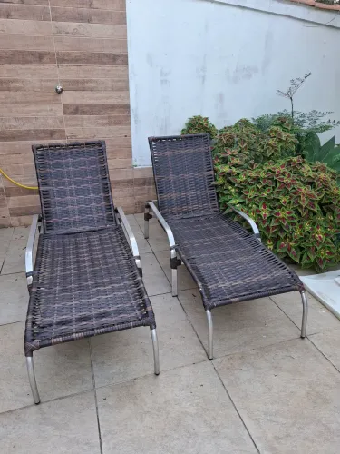 Espreguiçadeira piscina