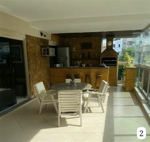 Jardim Oceanico, apartamento de 3 quartos na quadra da praia.