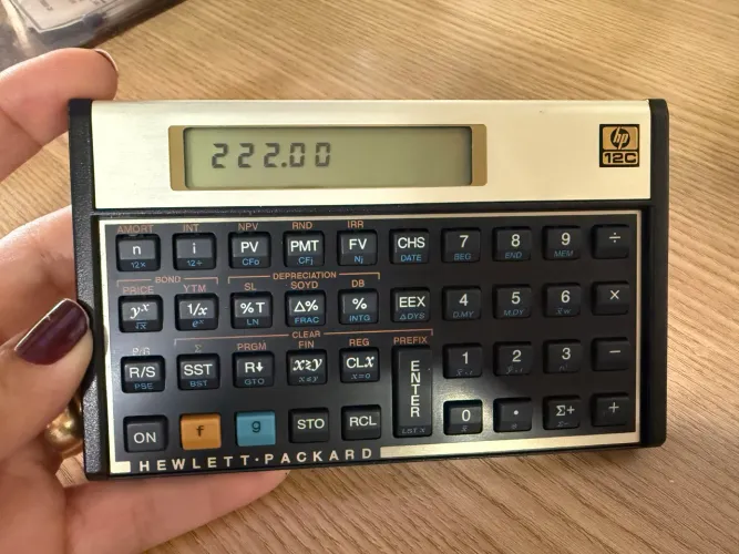 Calculadora HP 12C em estado de nova