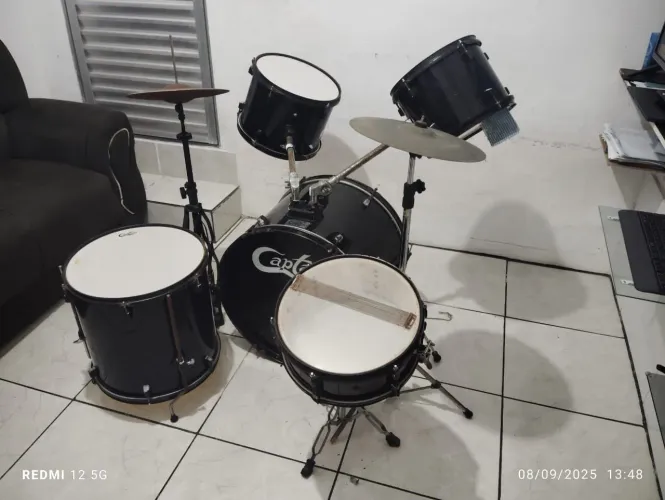 BATERIA SEMI-NOVA POUCO CONSERVADA