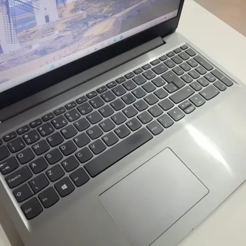 Notebook Lenovo S145, i5 8ger, 8GB DDR4, ssd 240 sata, tela 15,6z bateria durando 1 hora