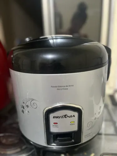 Vendo Panela de arroz Elétrica 