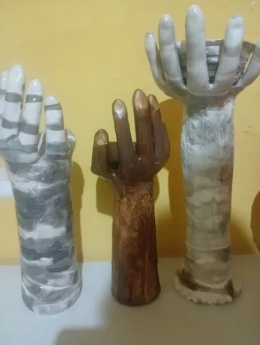 ESCULTURAS FORMATO DE MAOS e porta joias