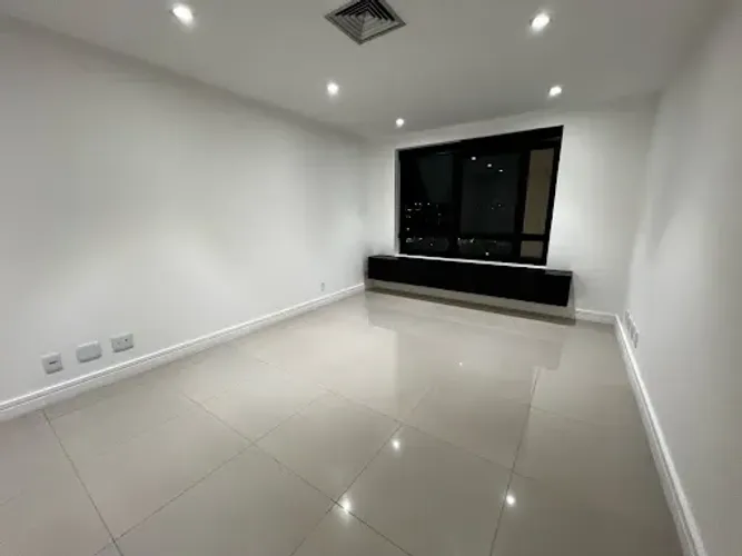 SALA COMERCIAL A VENDA REFORMADA CENTRO EMPRESARIAL BARRA SHOPPING
