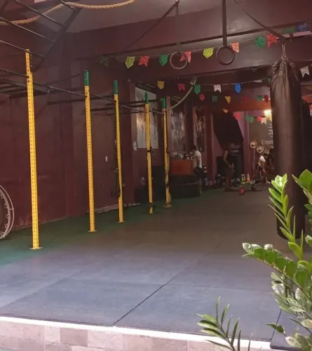 Vende-se box de cross, funcional e artes marciais 