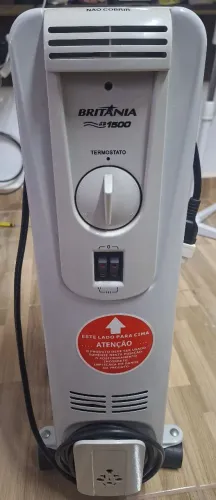 Aquecedor a óleo Britânia AB1500 Conservado e Silencioso
