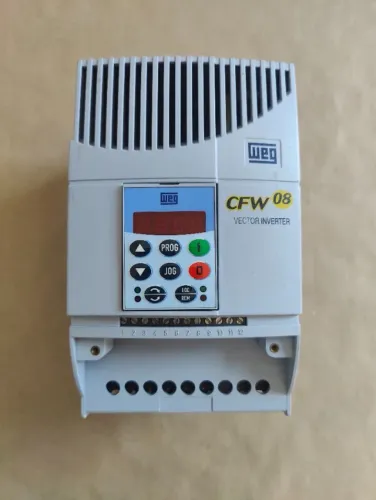 Inversor de frequência 5cv 220V AC 16A Weg CFW08