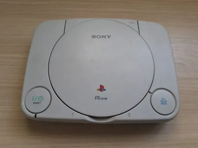 Playstation 1 PSONE Com defeito