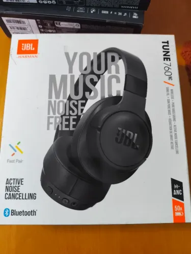 Fone JBL Tune 760nc