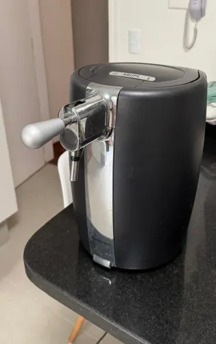 Chopeira Beertender Krups Heineken com Capacidade de 5 Litros Preta