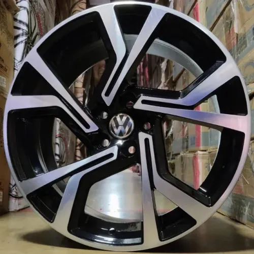Rodas Polo GTS aro 17 5x100 + 225/45R17 Dunlop - R$ 5.590,00