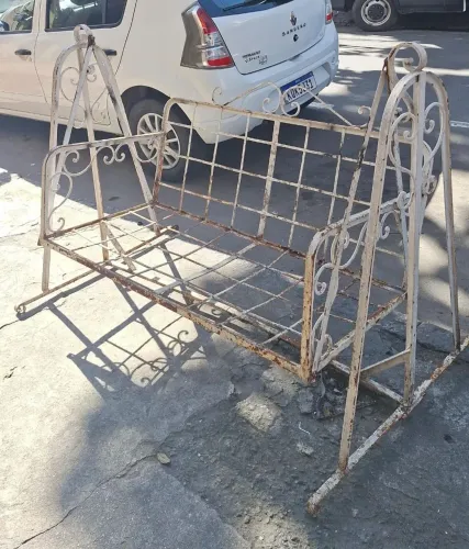 Balanço Antigo de ferro.