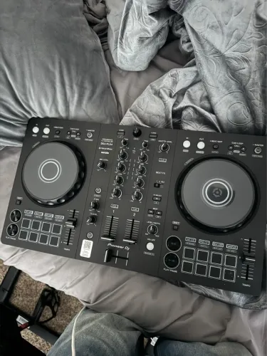 Mesa pioneer DJ