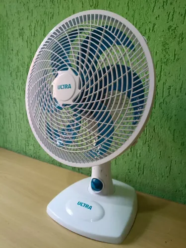 Ventilador Ultra 30 cm. Seminovo. Perfeito funcionamento.