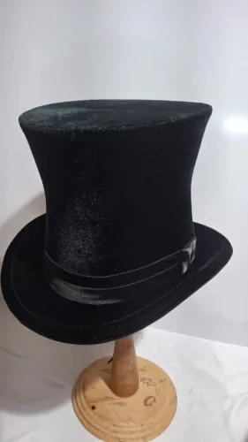 Cartola cintada preta com faixa preta