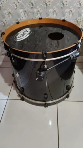 Peças de bateria usada,obs tem um tempo ja que esta parada