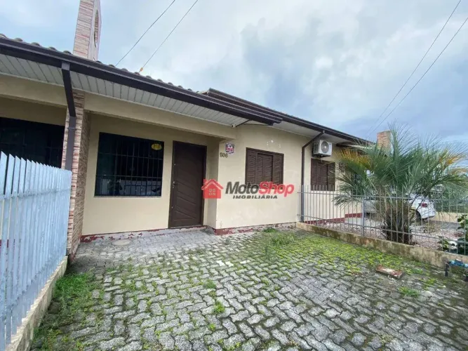 Casa com 2 dormitórios para alugar, 55 m² por R$ 1.100,00/mês - Nova Divinéia - Araranguá/
