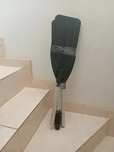 Vendo um Remo desmontável em excelente condições de uso, muito prático.