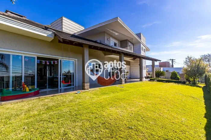 Casa em Condomínio de alto padrão com 5 suítes, 417 m² - Abranches/PR