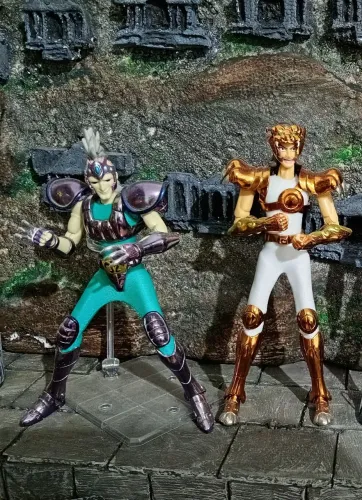 Cavaleiros do zodíaco Hidra e Ban ex MST