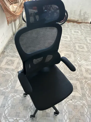 Vende-se Cadeira com apoio de lombar e pescoço