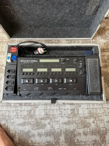 Vendo Case Rígido 58 X 36 e 15 profundidade.