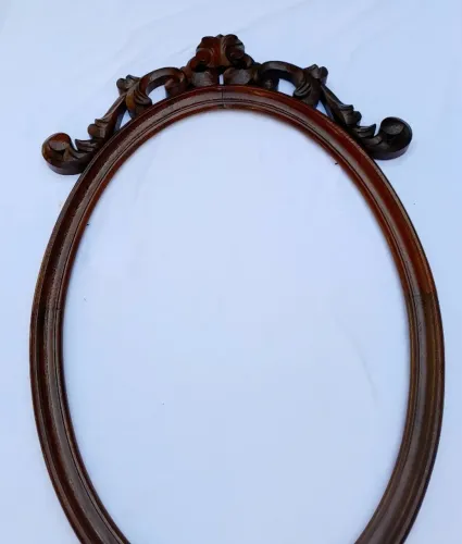 Moldura para espelho em madeira