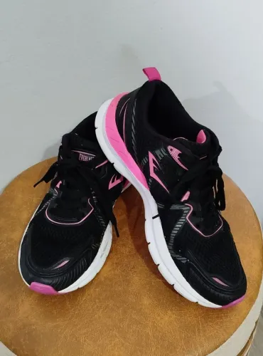 Tênis Everlast preto e rosa - n.34