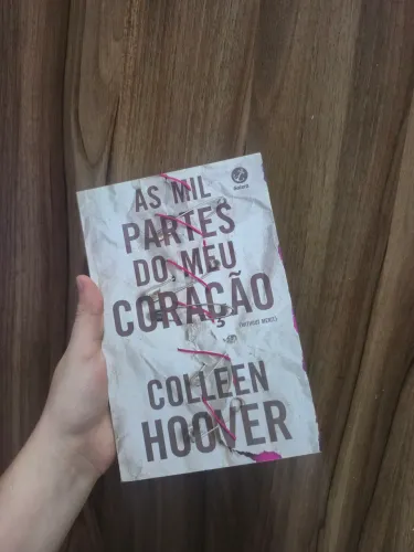 Livro As mil partes do meu coração - colleen hoover