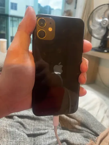 iPhone 11 (LEIA)