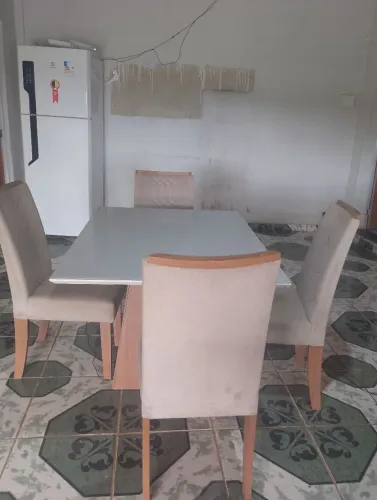 Vende se mesa de janta