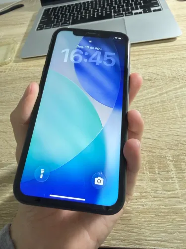 iPhone 11