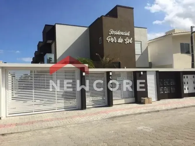 Sobrado em Rua Pinguirito - Pinguirito - Garopaba/SC