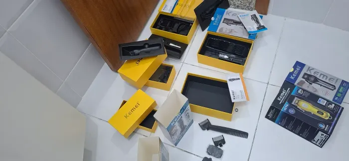 Caixas kemei com itens