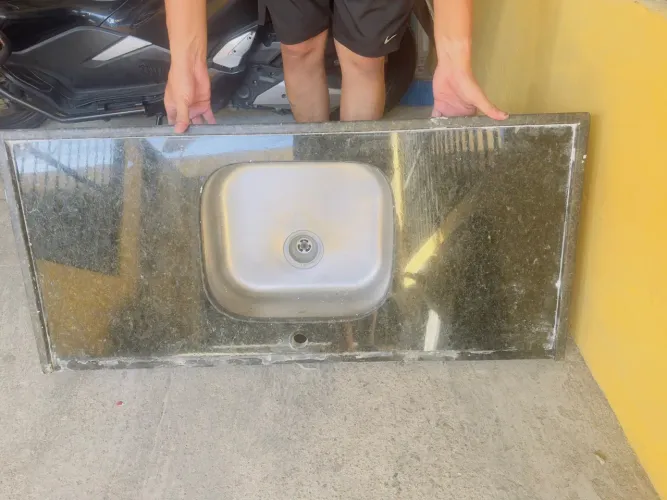 Vende- se Pedra de granito com Pia