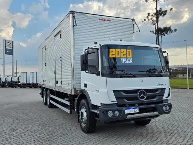 Mercedes Benz Atego 2426 2020 - MANUAL