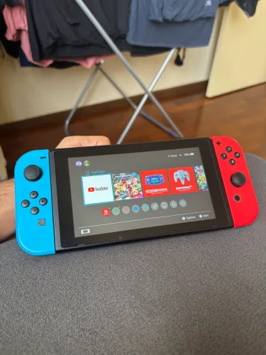 Nintendo Switch 32GB + SD 256GB