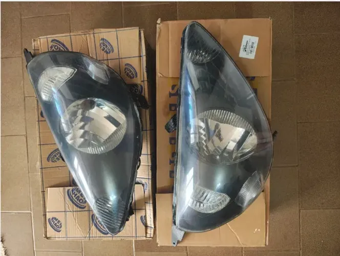 Par de Farol Honda FIt