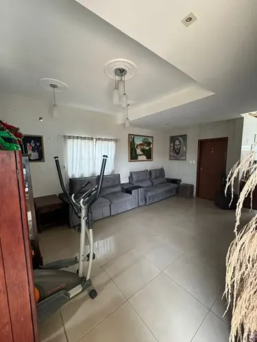 Casa no CPA 1, para locação com 4 quartos. MT - cuíaba.