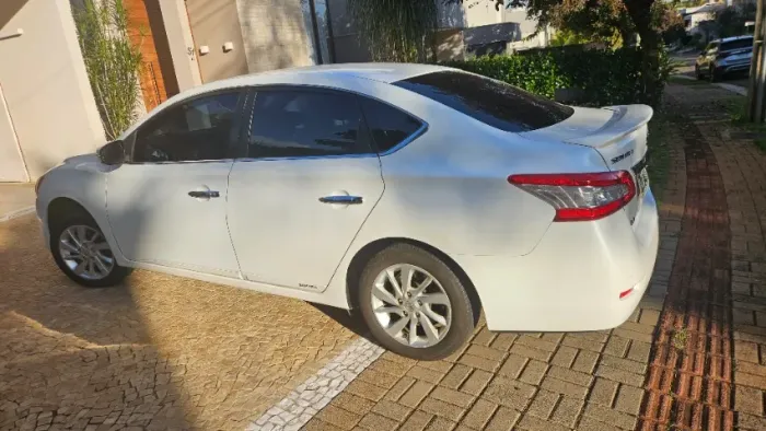Nissan Sentra SV 2.0 Flexstart 16V Aut. 2015
