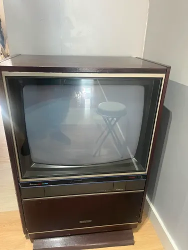 TV Mitsubishi City Face Vintage