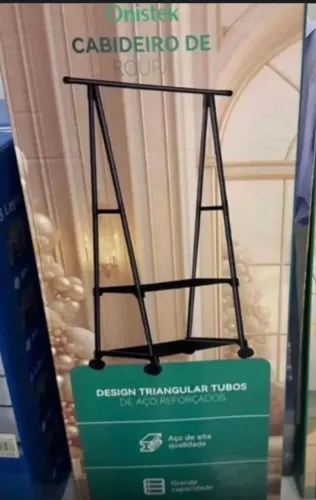 Cabideiro de roupa triangular