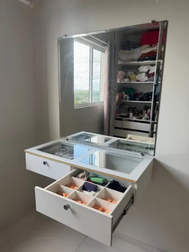 Penteadeira de maquiagem