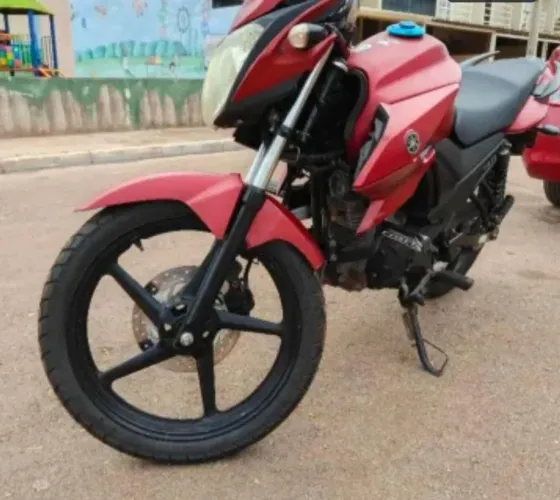 Yamaha YS150 Fazer SED Semi Nova apenas 34.000 KM